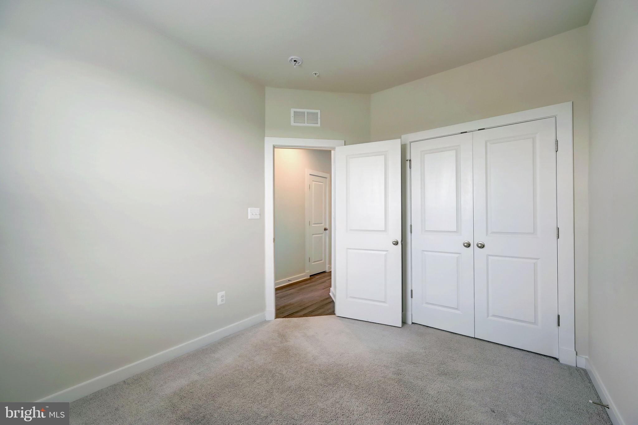 STONE BARN VILLAGE - Residential Lease