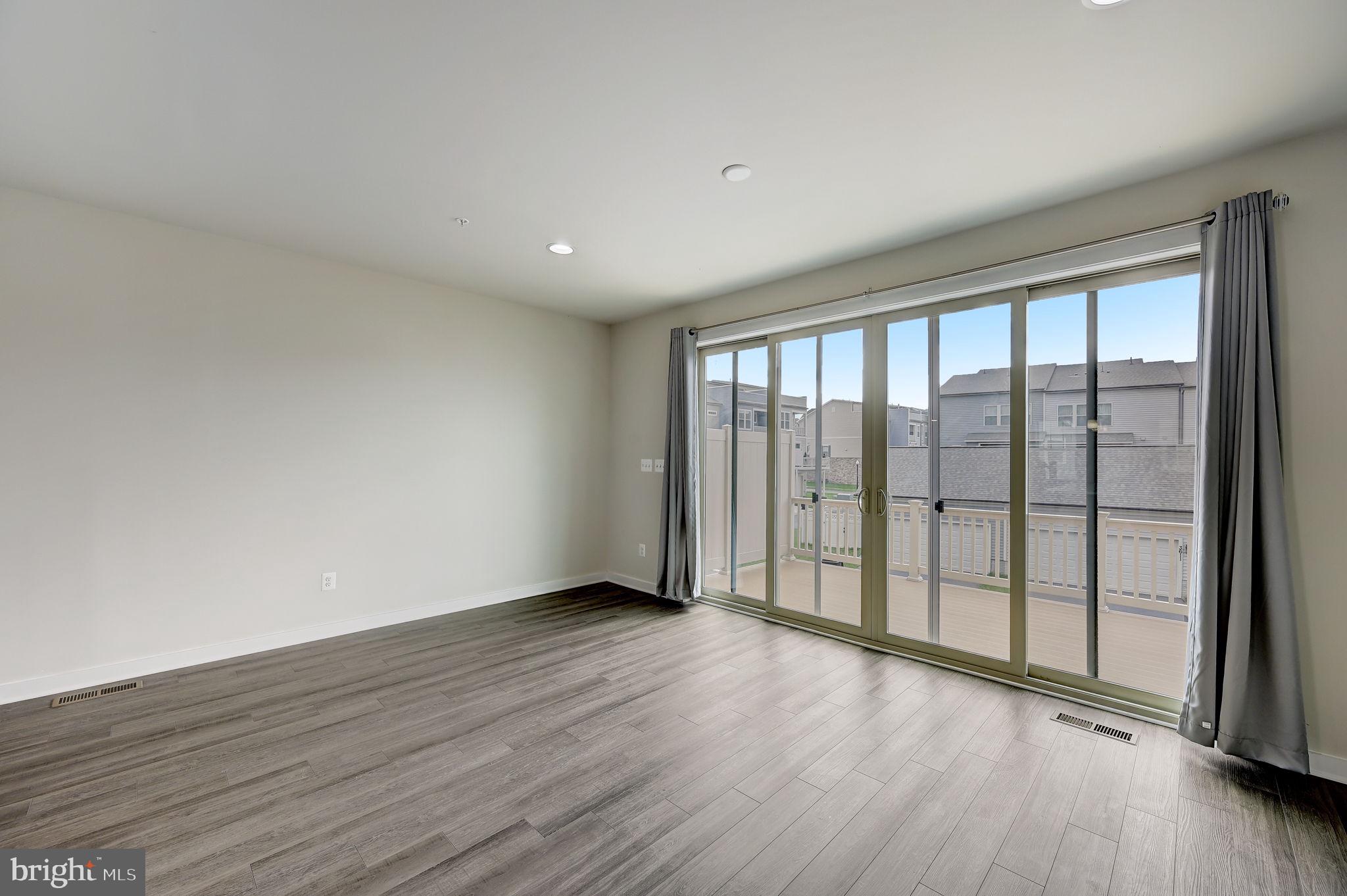 STONE BARN VILLAGE - Residential Lease