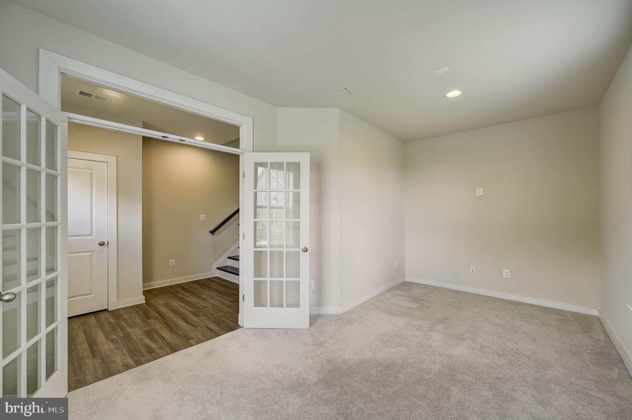 STONE BARN VILLAGE - Residential Lease