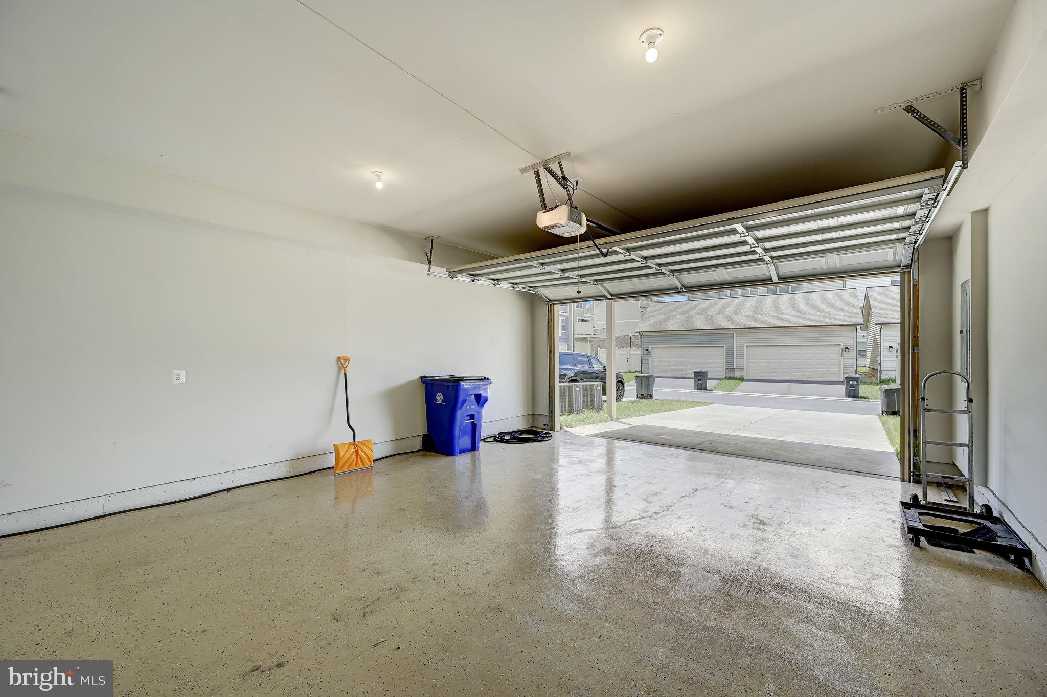 STONE BARN VILLAGE - Residential Lease