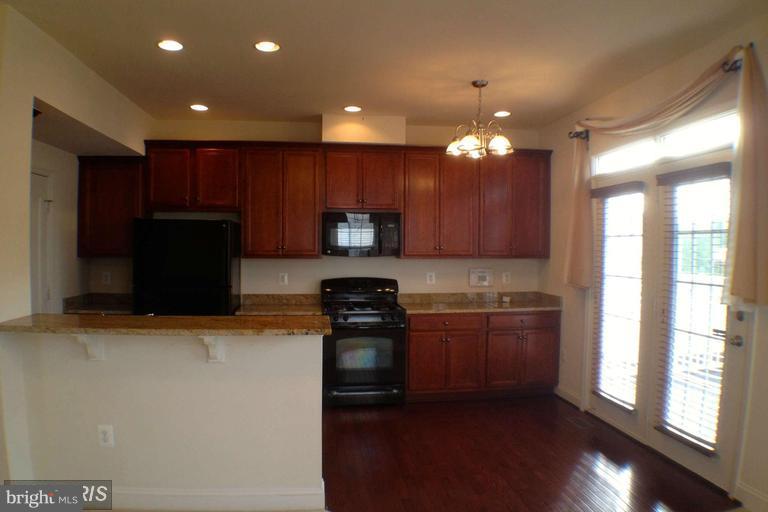 RIVER OAKS - Residential