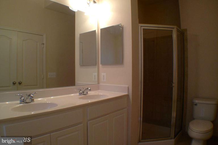 RIVER OAKS - Residential