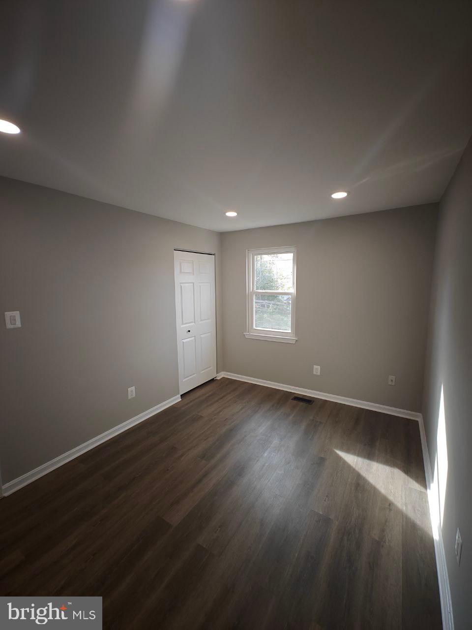 PINEWOOD STATION - Residential