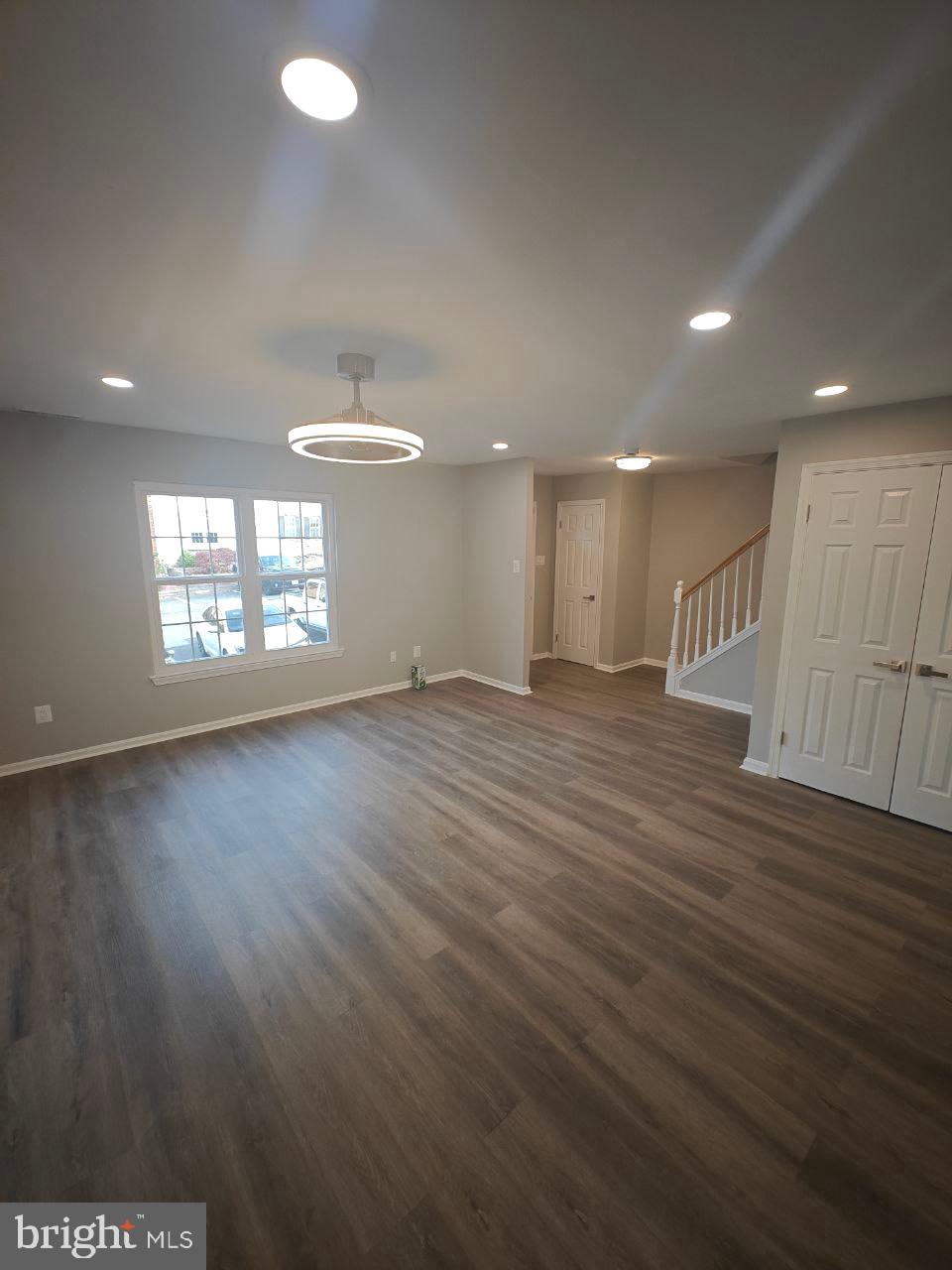 PINEWOOD STATION - Residential