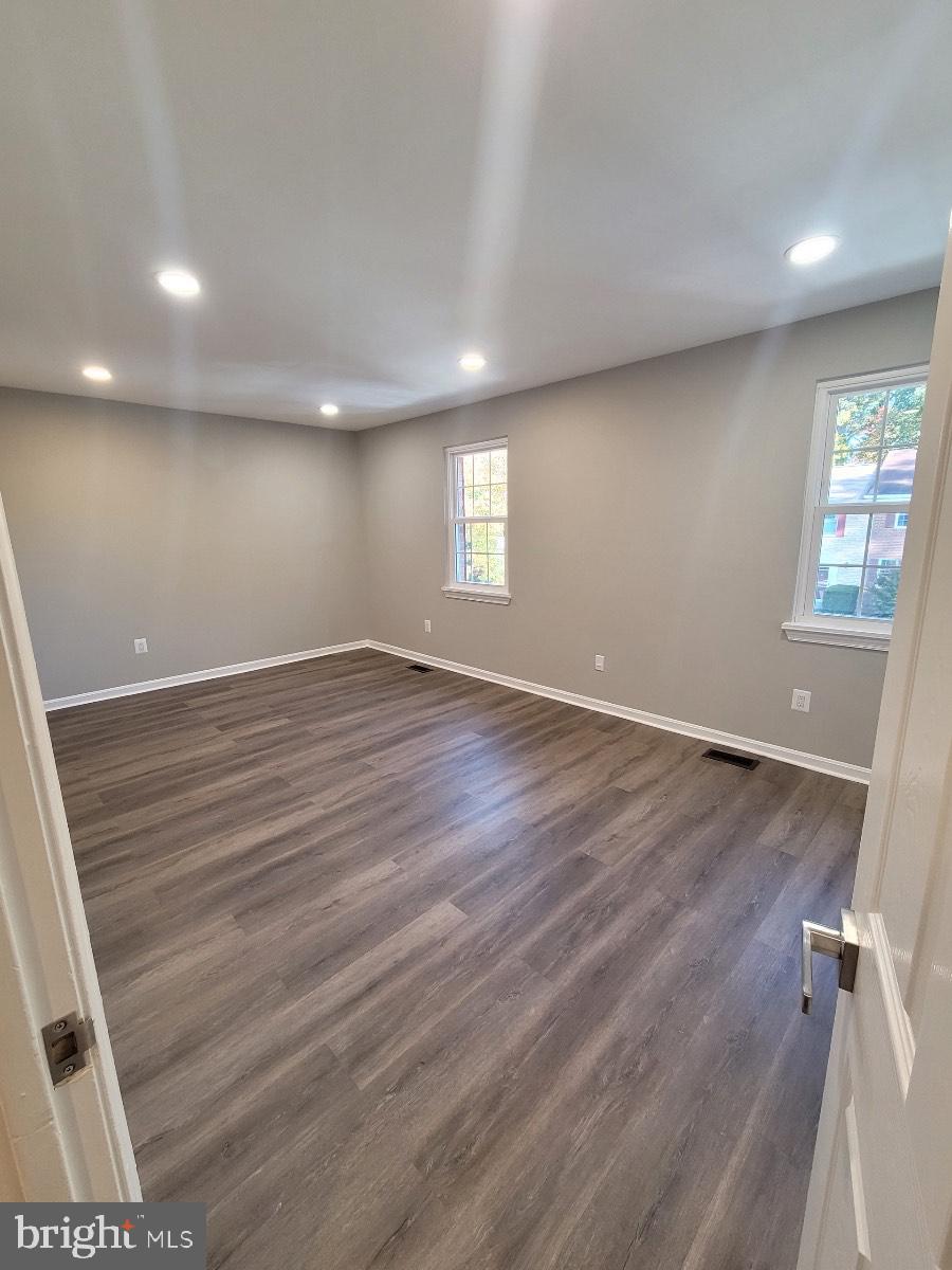 PINEWOOD STATION - Residential