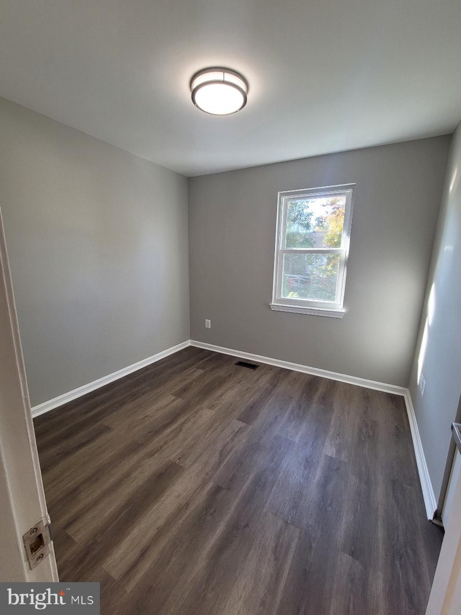 PINEWOOD STATION - Residential