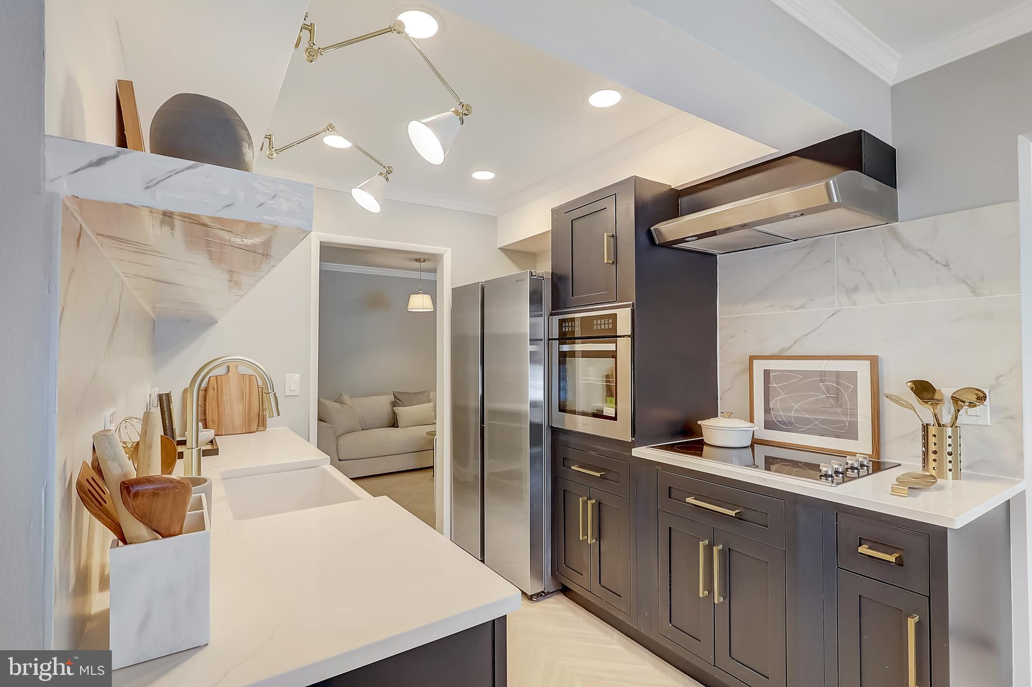 ROSSMOOR MUTUAL #19 - Residential