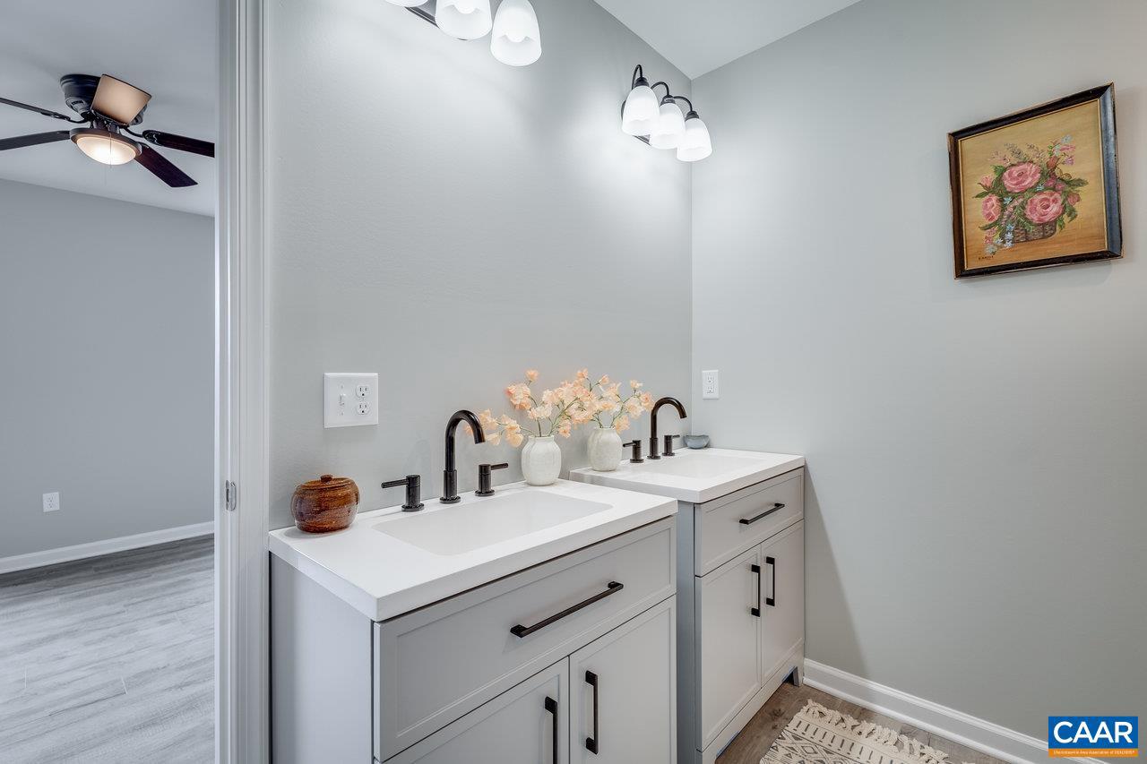 HERITAGE HILLS - Residential