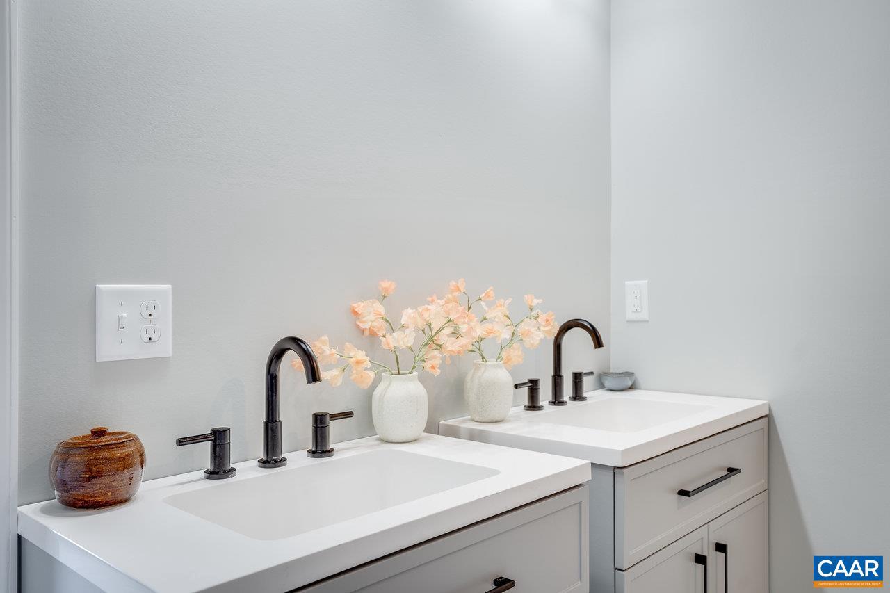 HERITAGE HILLS - Residential