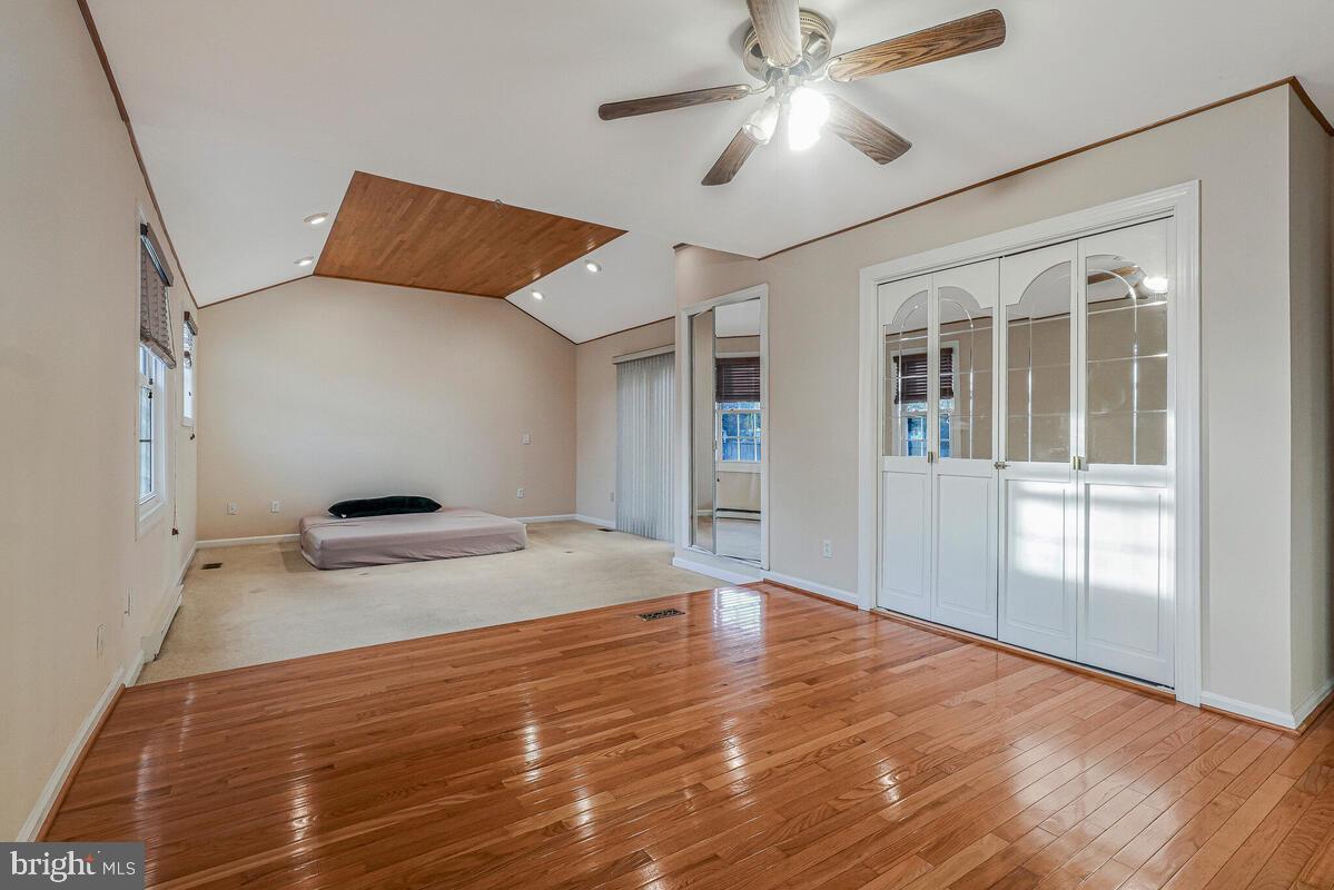 GOLDEN BEACH - Residential