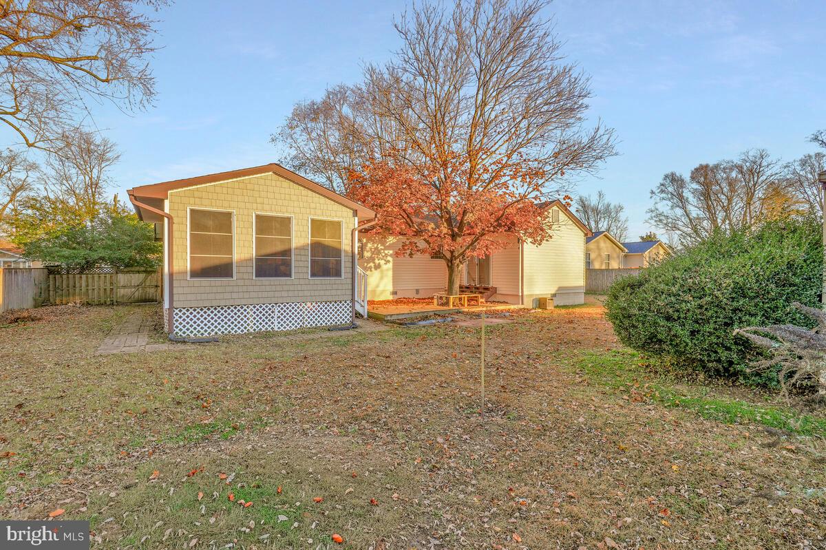 GOLDEN BEACH - Residential