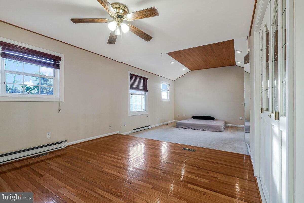 GOLDEN BEACH - Residential