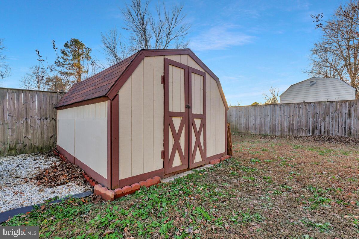 GOLDEN BEACH - Residential