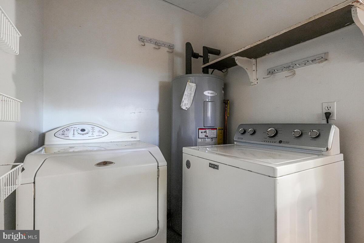 GOLDEN BEACH - Residential