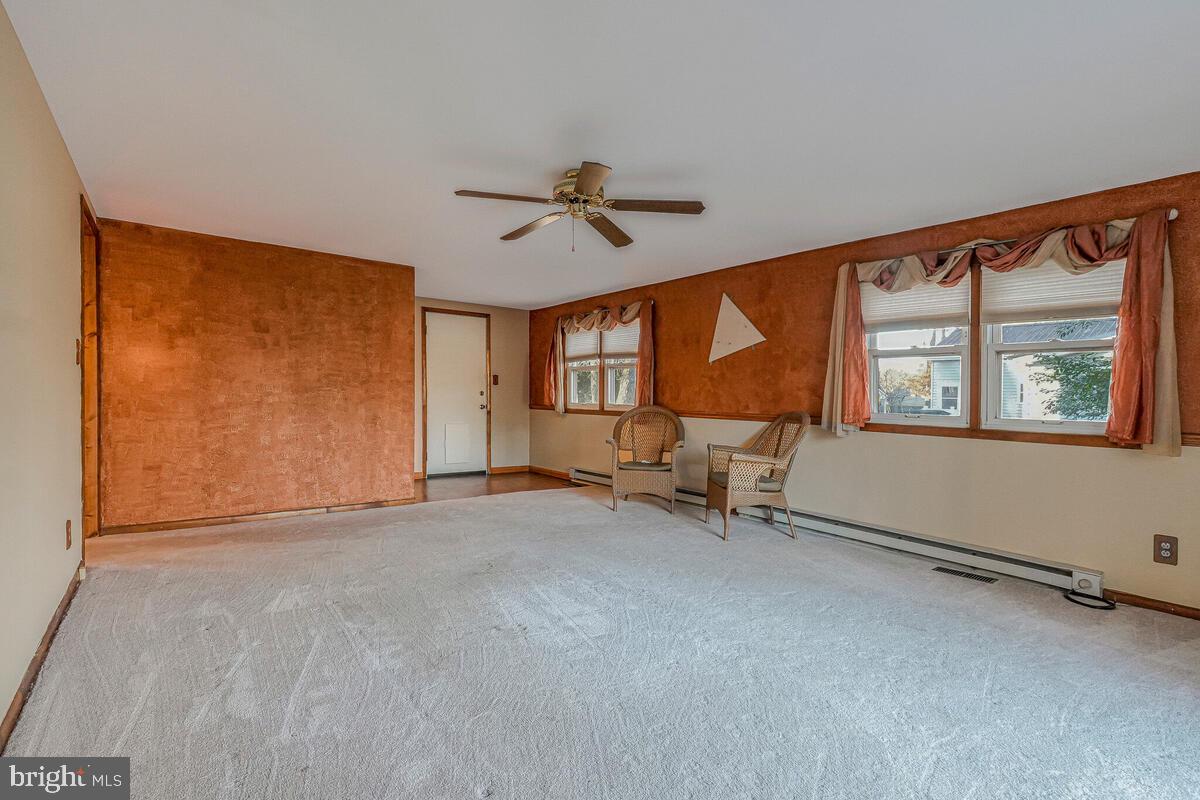 GOLDEN BEACH - Residential