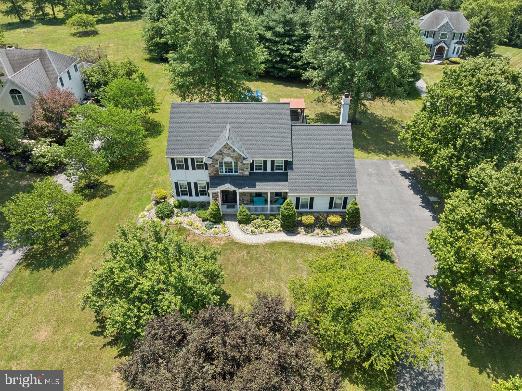 109 W CLAY CREEK LANE