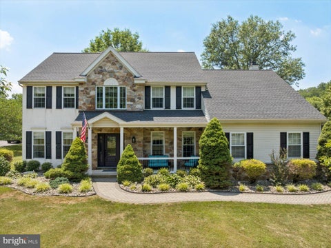 Homes For Sale - 109 W Clay Creek Lane<br/> KENNETT SQUARE, PA 19348
