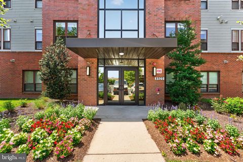 Condo For Sale - 8970 Fascination Court #112<br/> LORTON, VA 22079