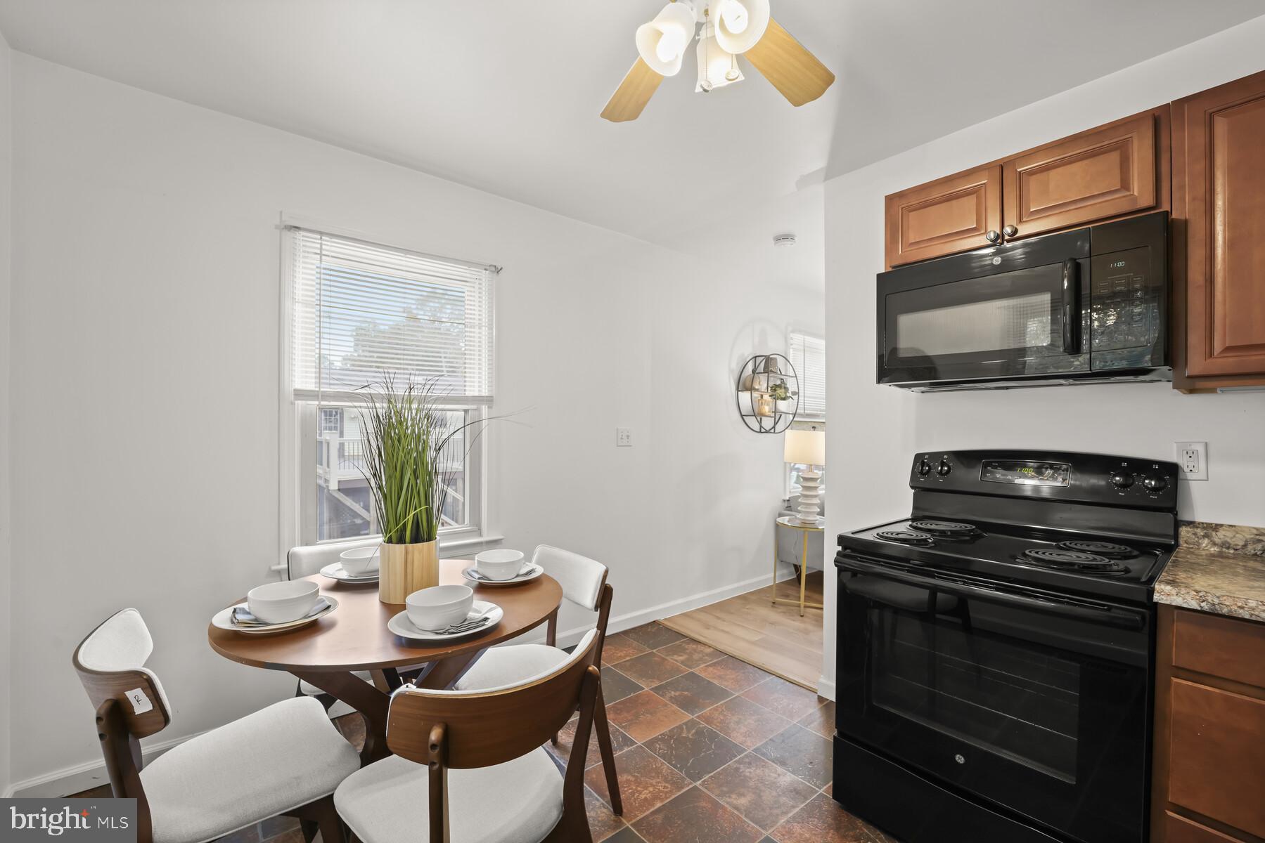 WEST MAGOTHY MANOR - Residential