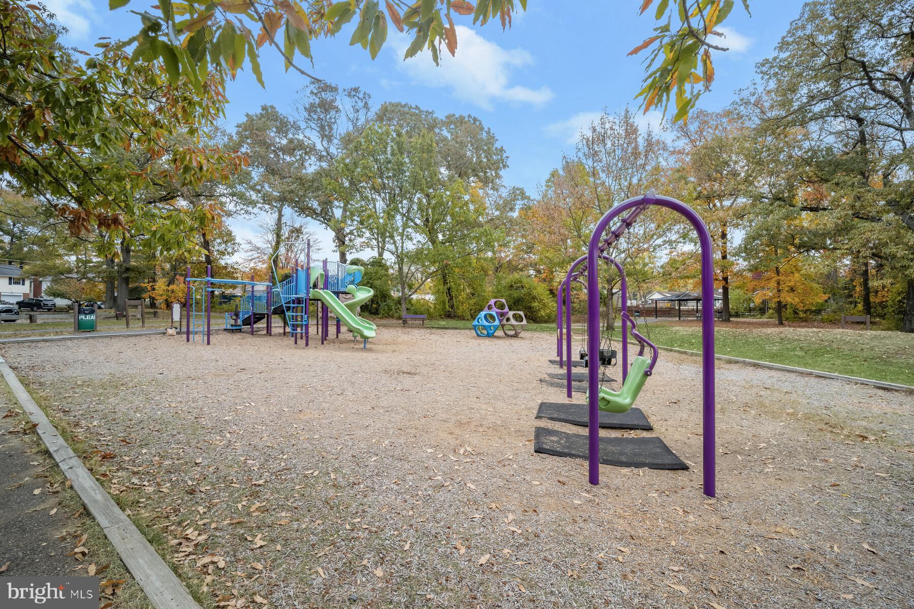 WEST MAGOTHY MANOR - Residential