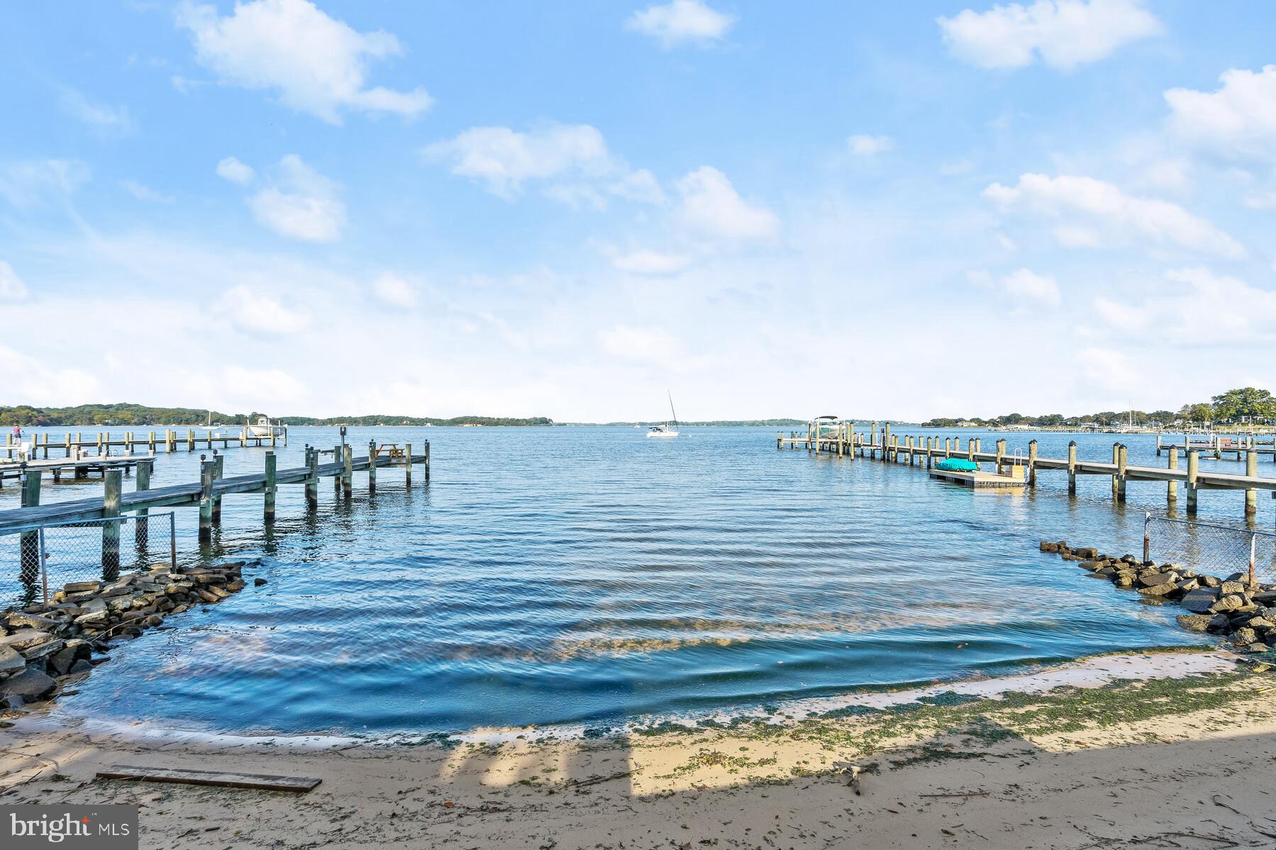 WEST MAGOTHY MANOR - Residential