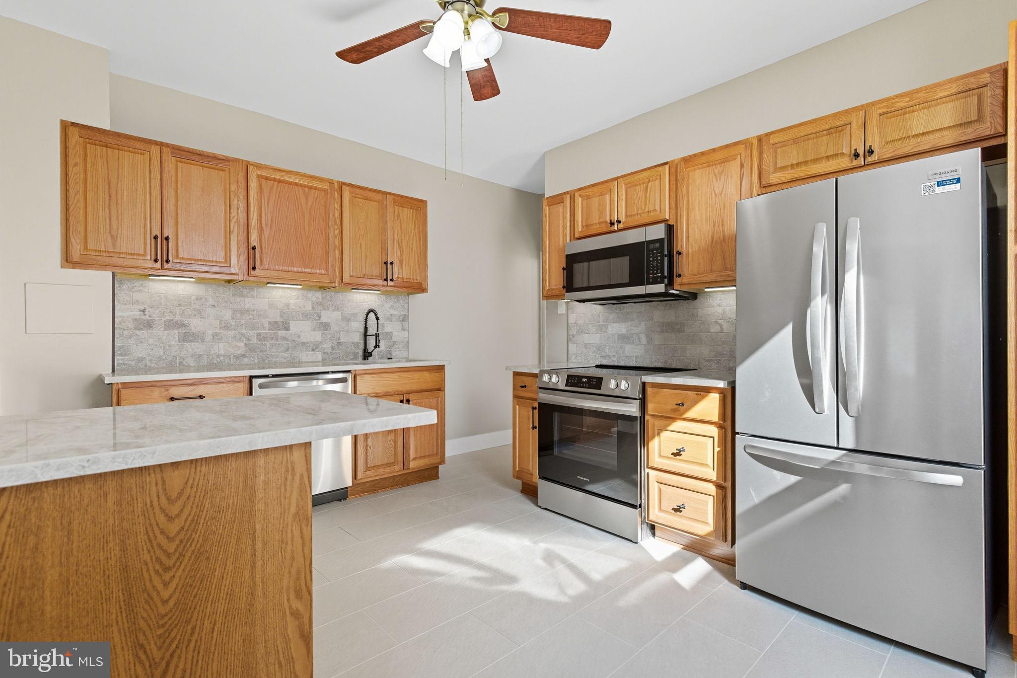 HAGERSTOWN - Residential