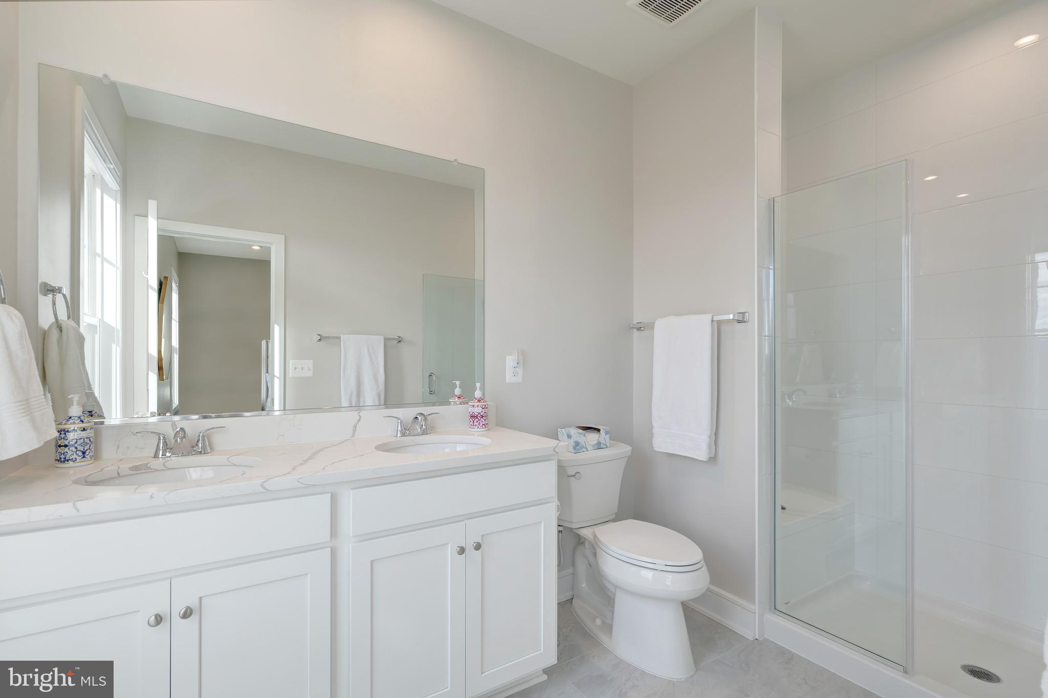 LAKE FREDERICK - Residential