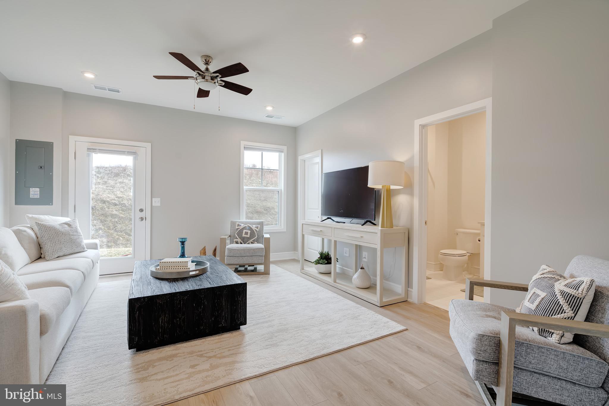 LAKE FREDERICK - Residential