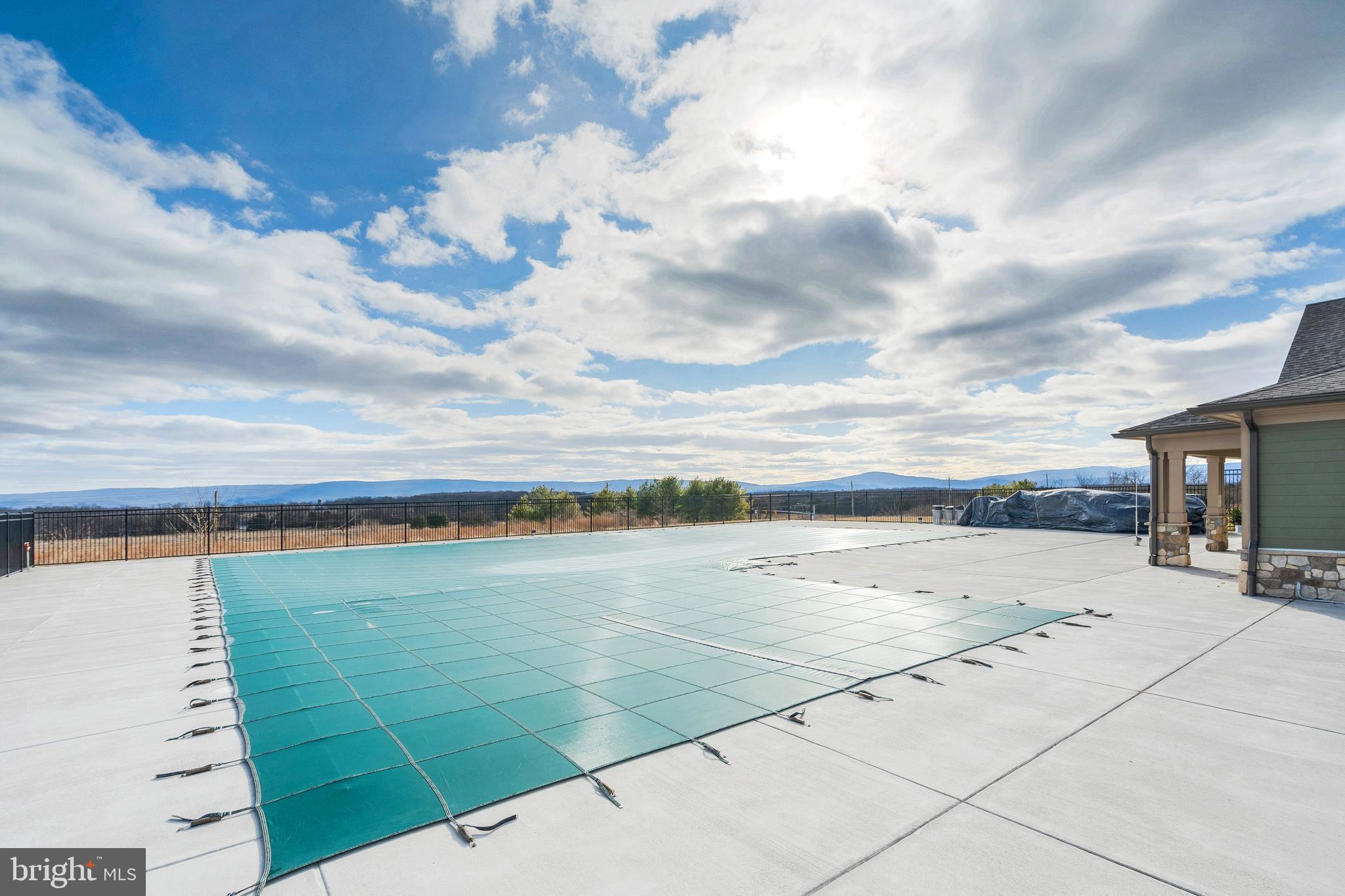 LAKE FREDERICK - Residential