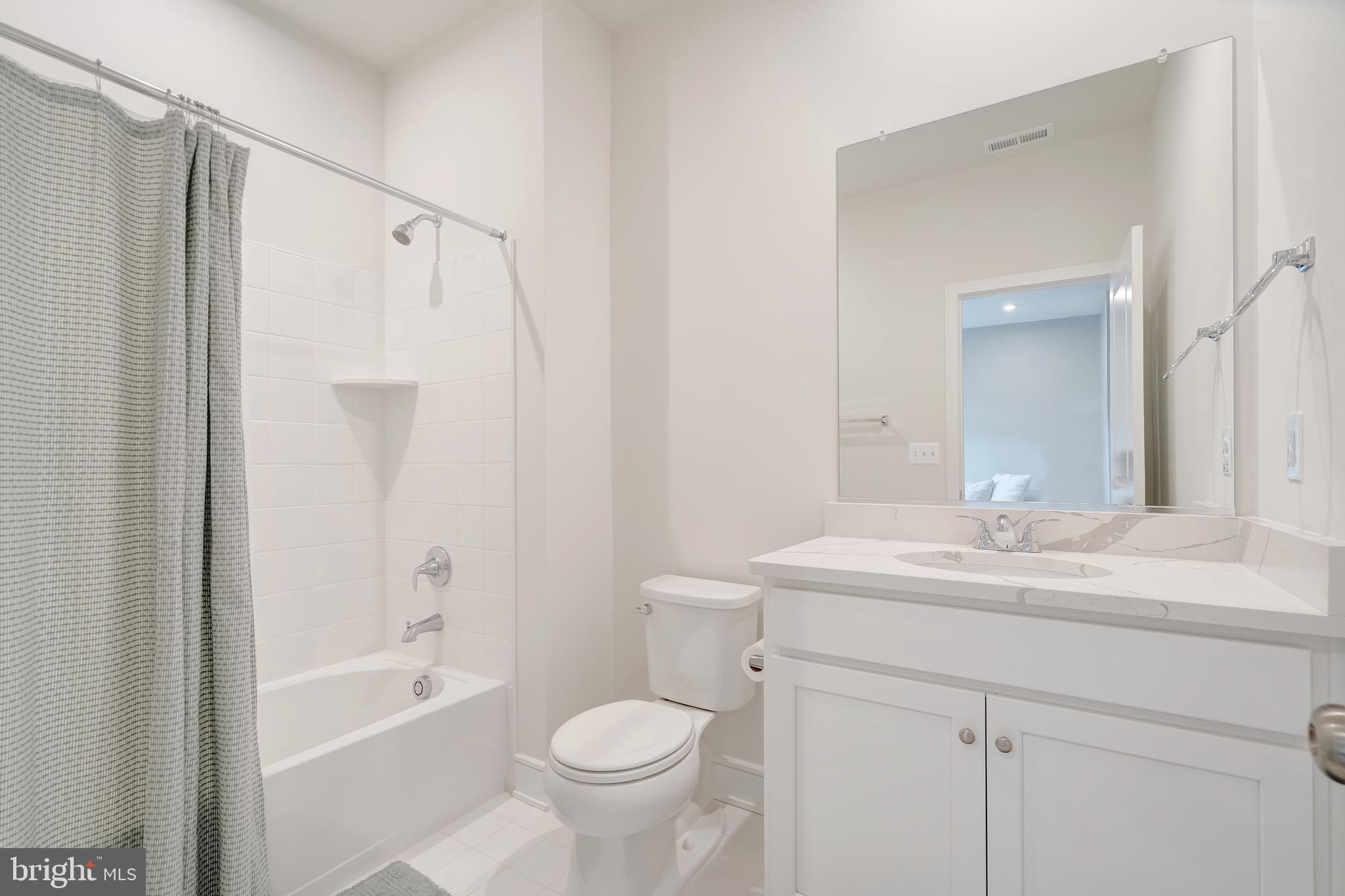 LAKE FREDERICK - Residential