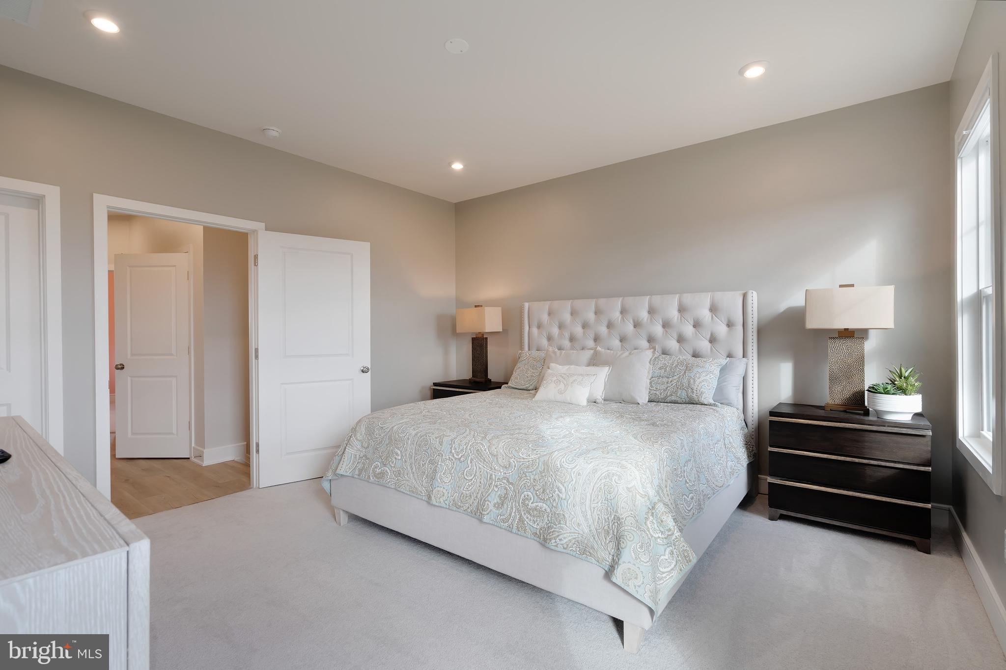 LAKE FREDERICK - Residential