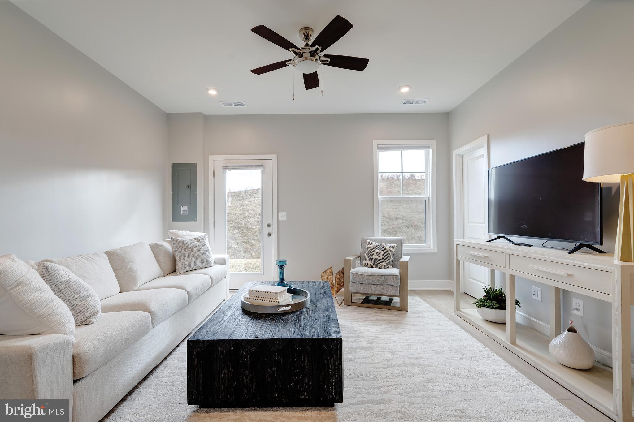 LAKE FREDERICK - Residential