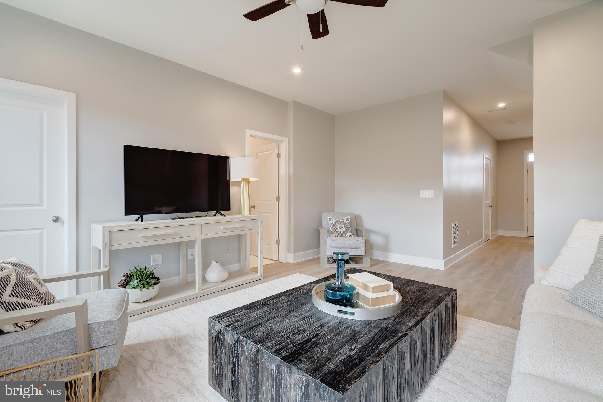 LAKE FREDERICK - Residential