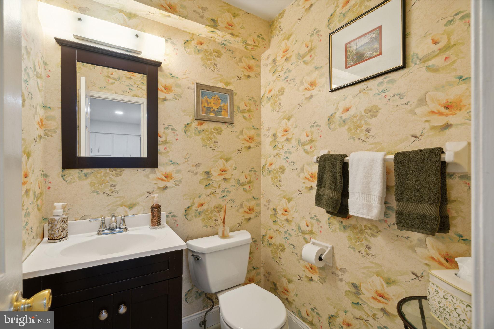 LOGAN SQUARE - Residential