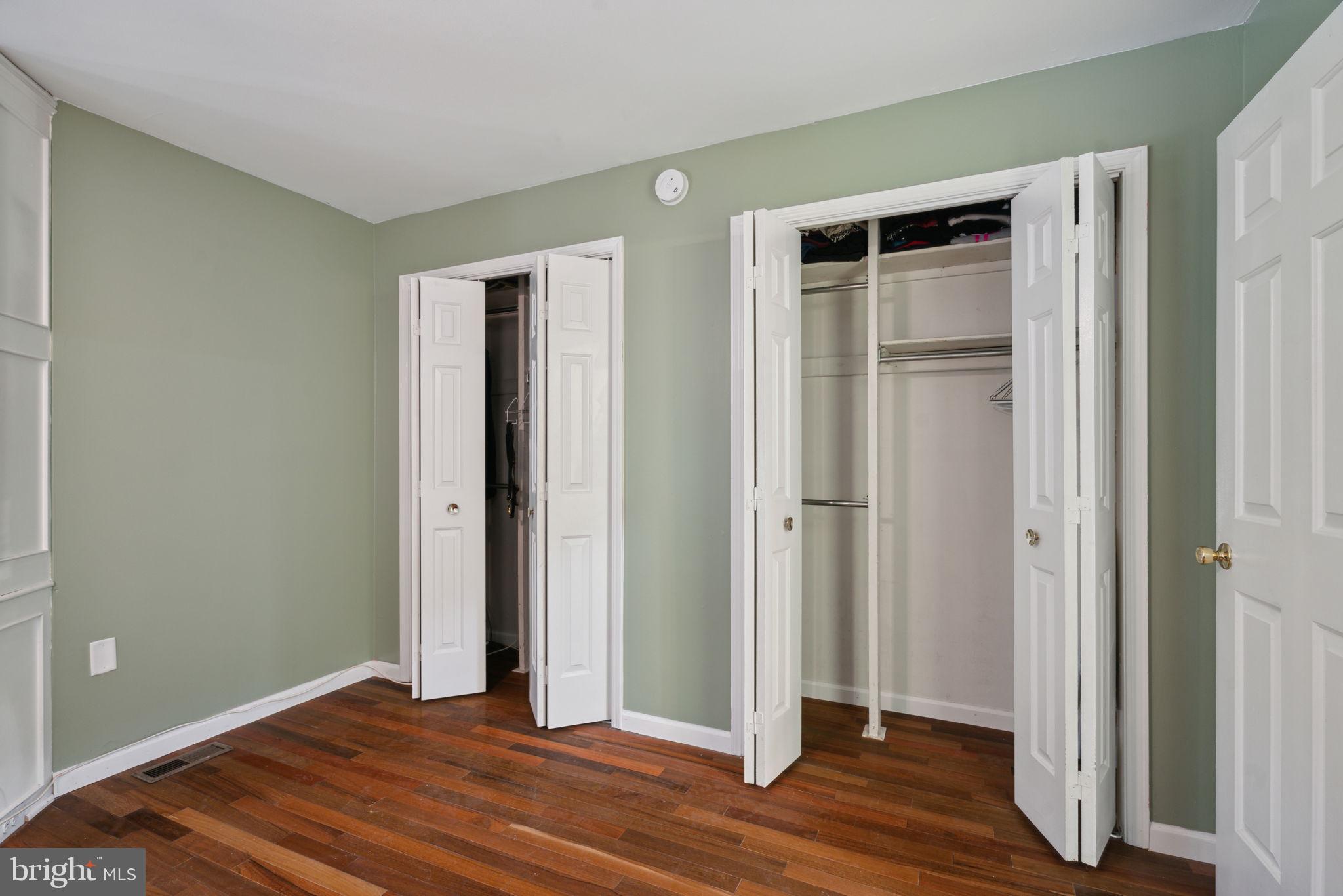 LOGAN SQUARE - Residential