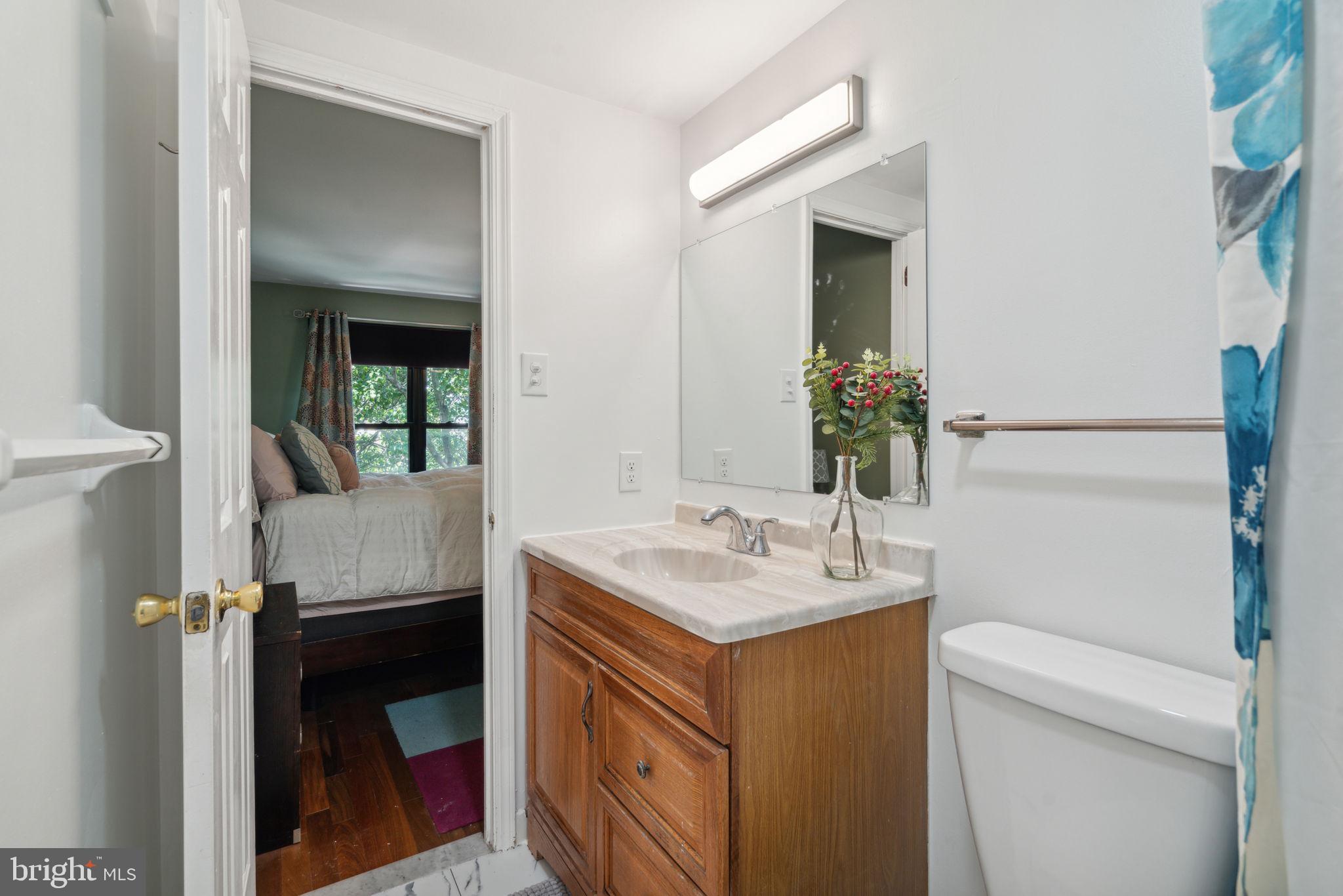 LOGAN SQUARE - Residential