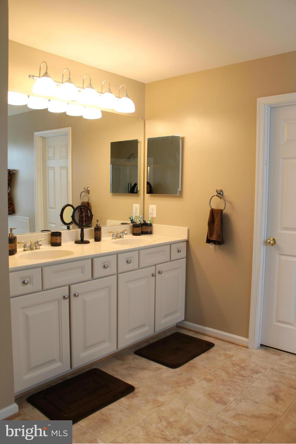 VILLAGE AT LORTON VALLEY - Residential Lease