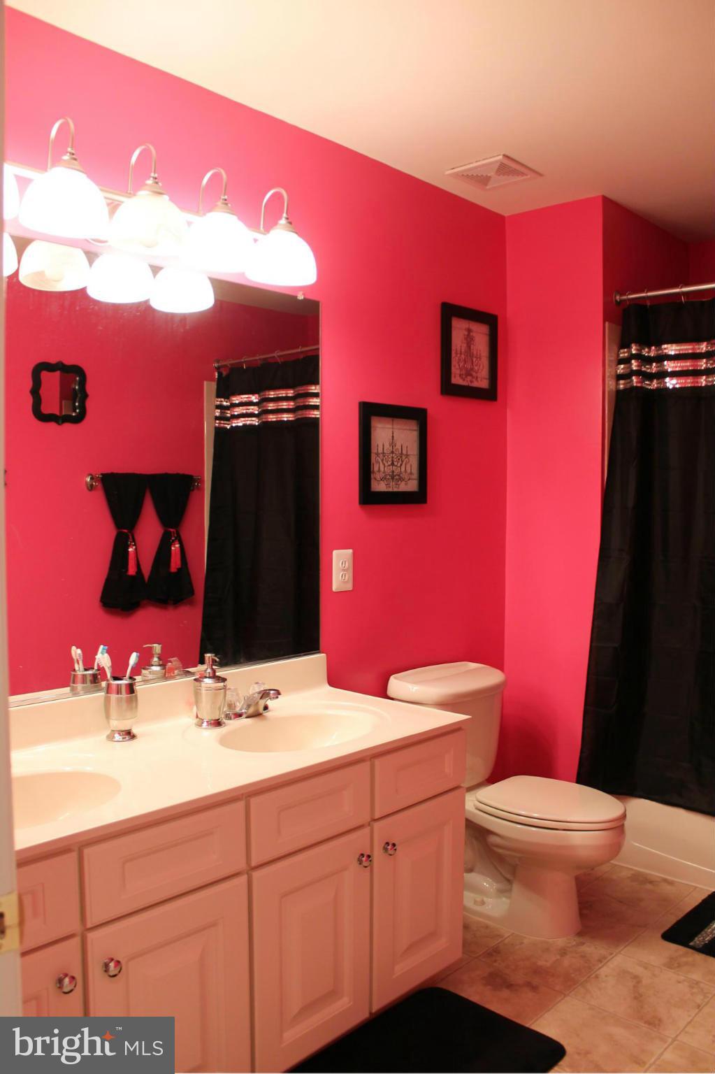 VILLAGE AT LORTON VALLEY - Residential Lease