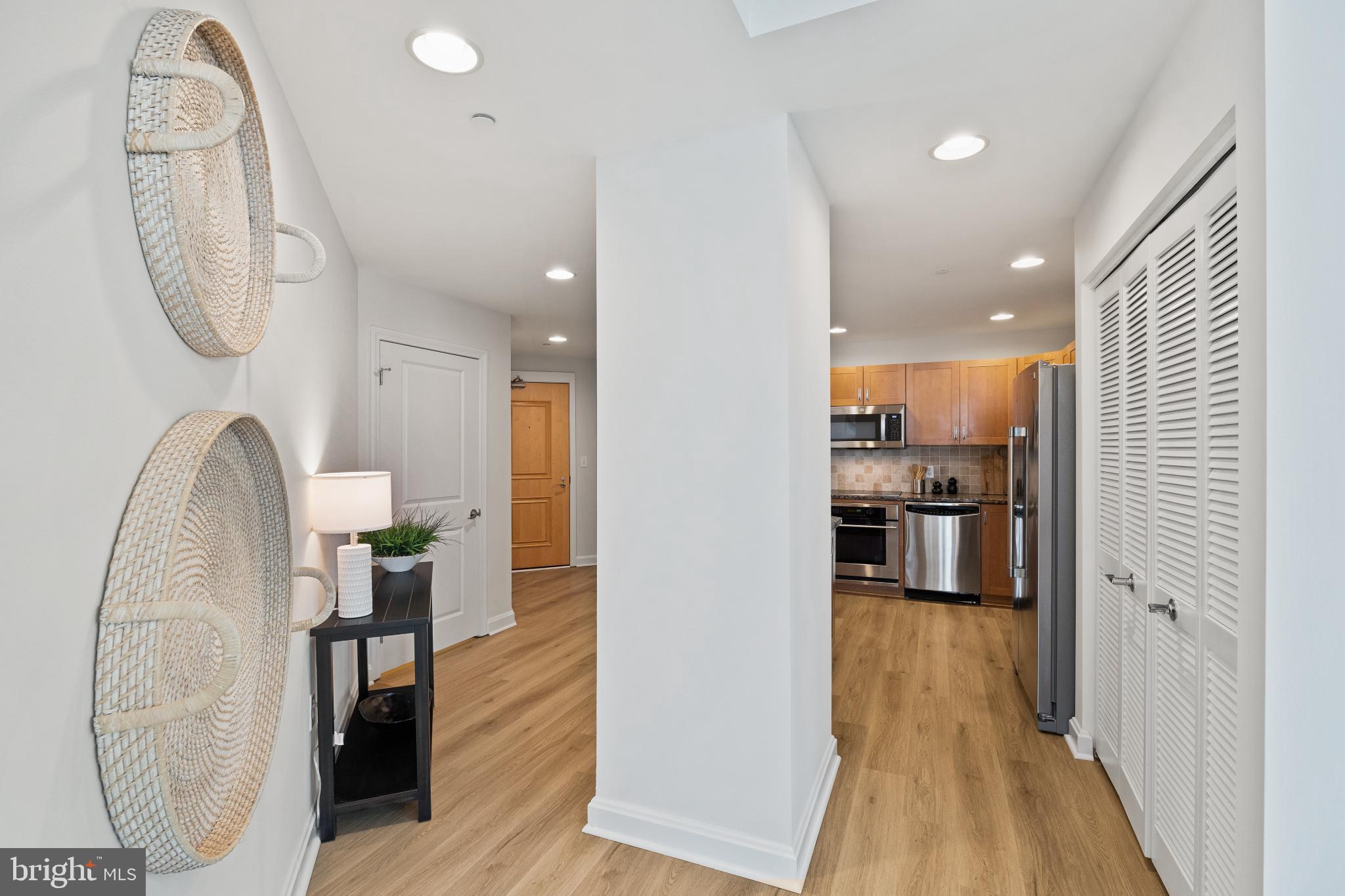 WATERFRONT SQUARE - Residential