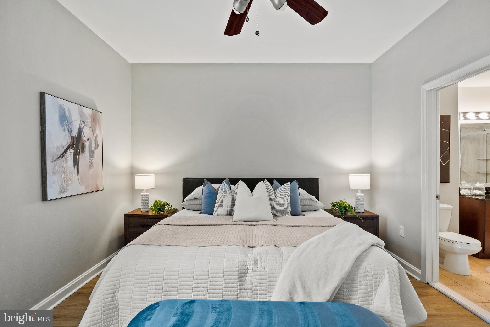 WATERFRONT SQUARE - Residential