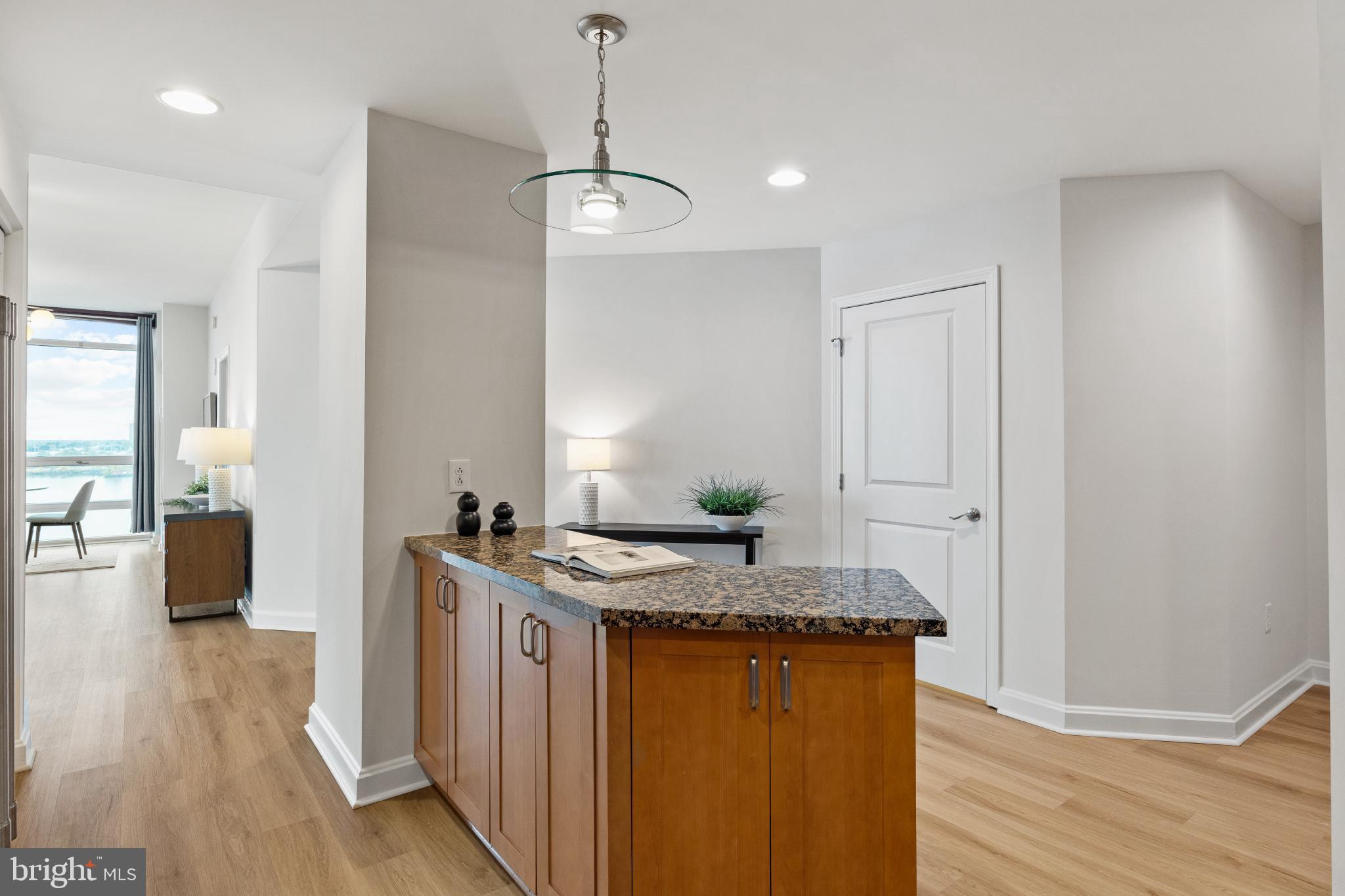 WATERFRONT SQUARE - Residential