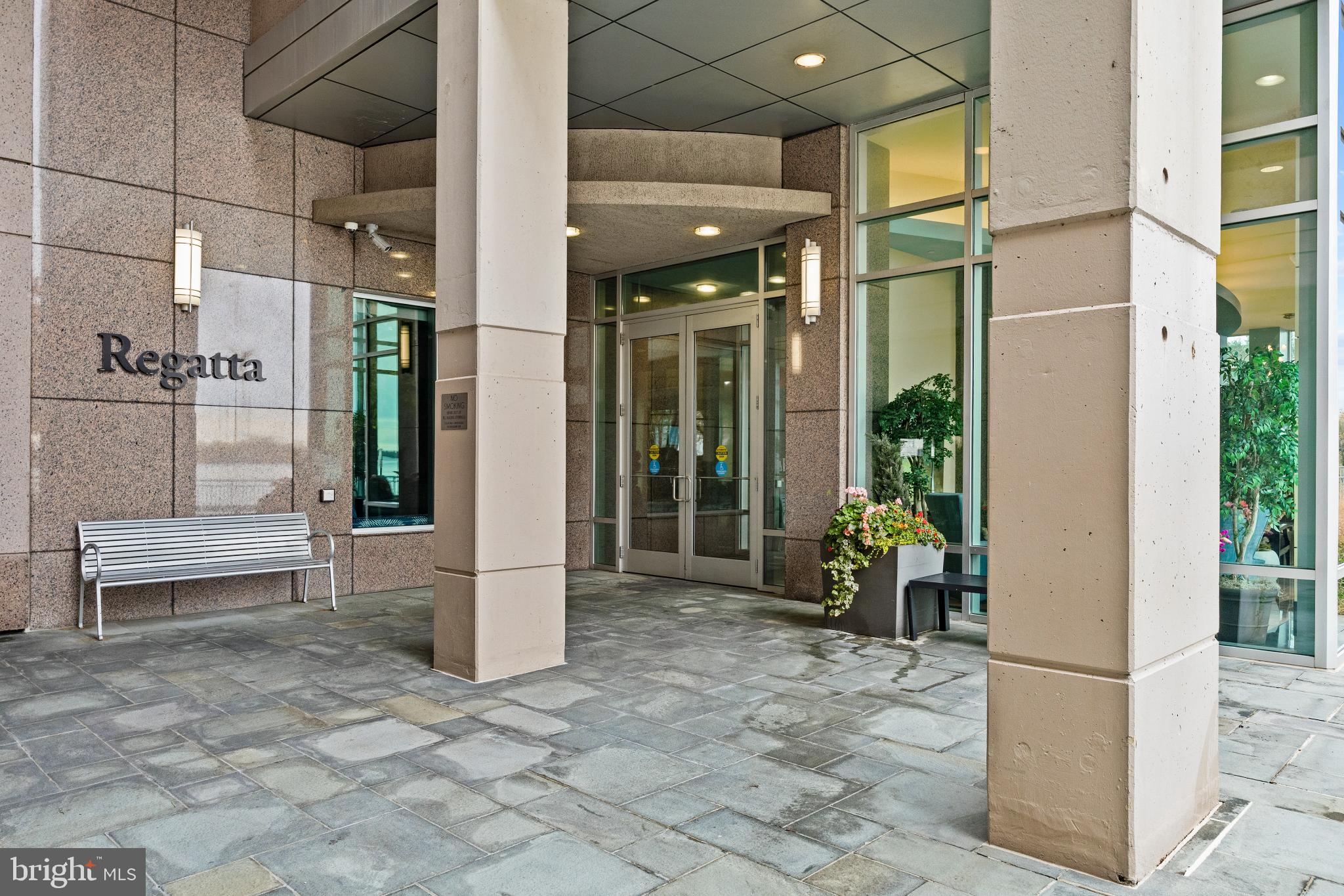 WATERFRONT SQUARE - Residential