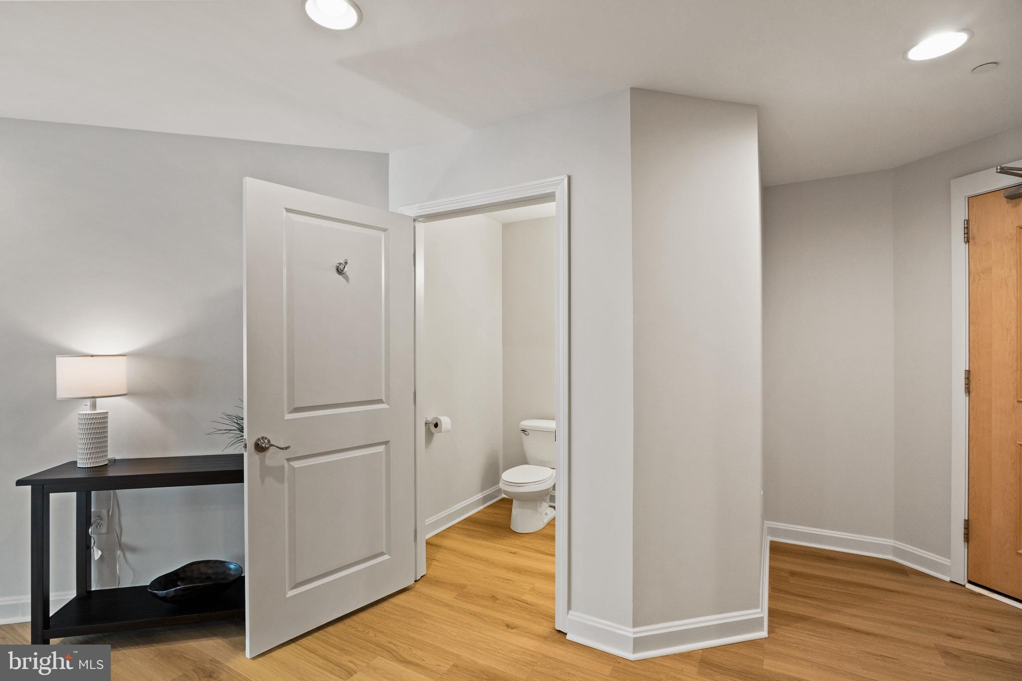 WATERFRONT SQUARE - Residential