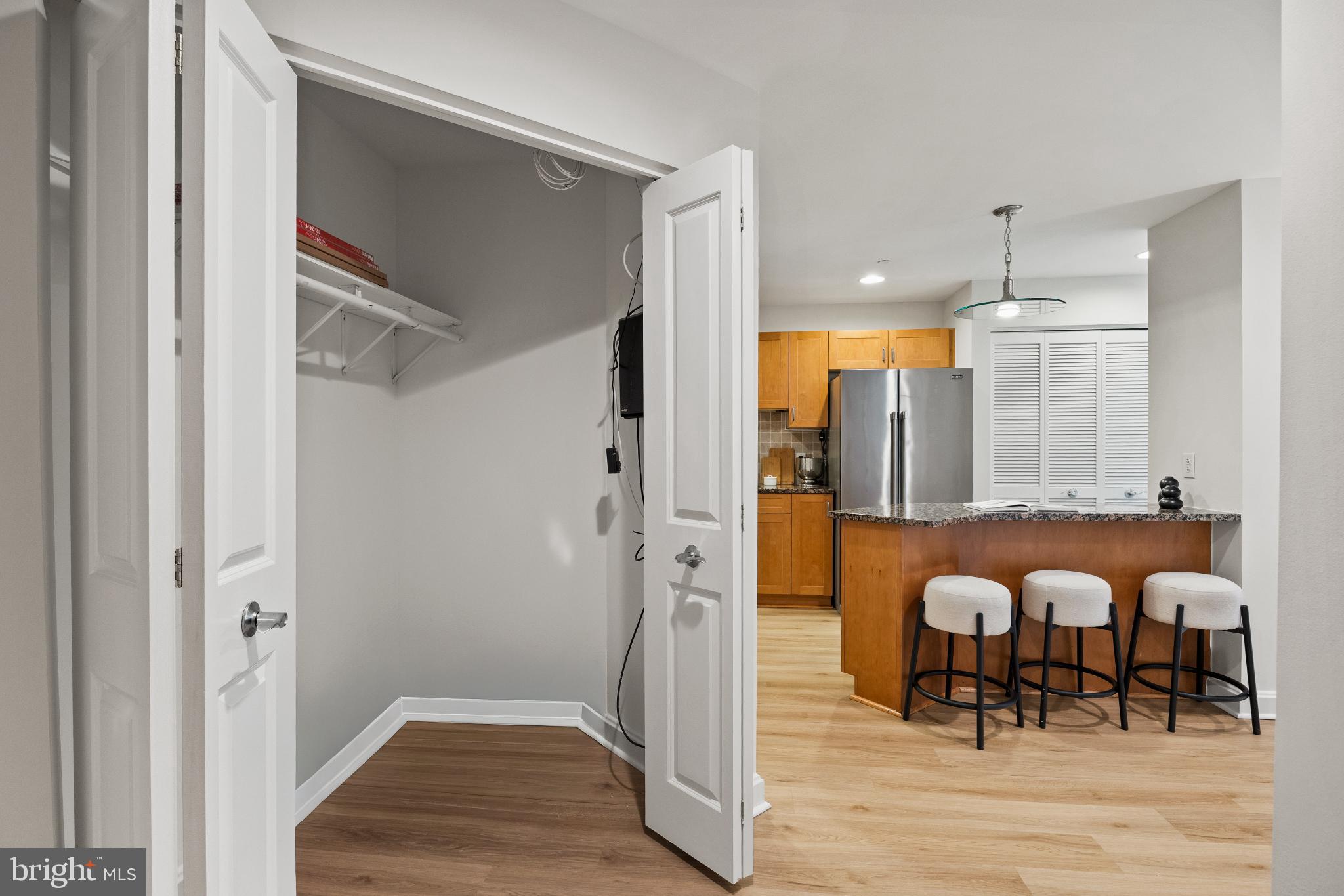 WATERFRONT SQUARE - Residential