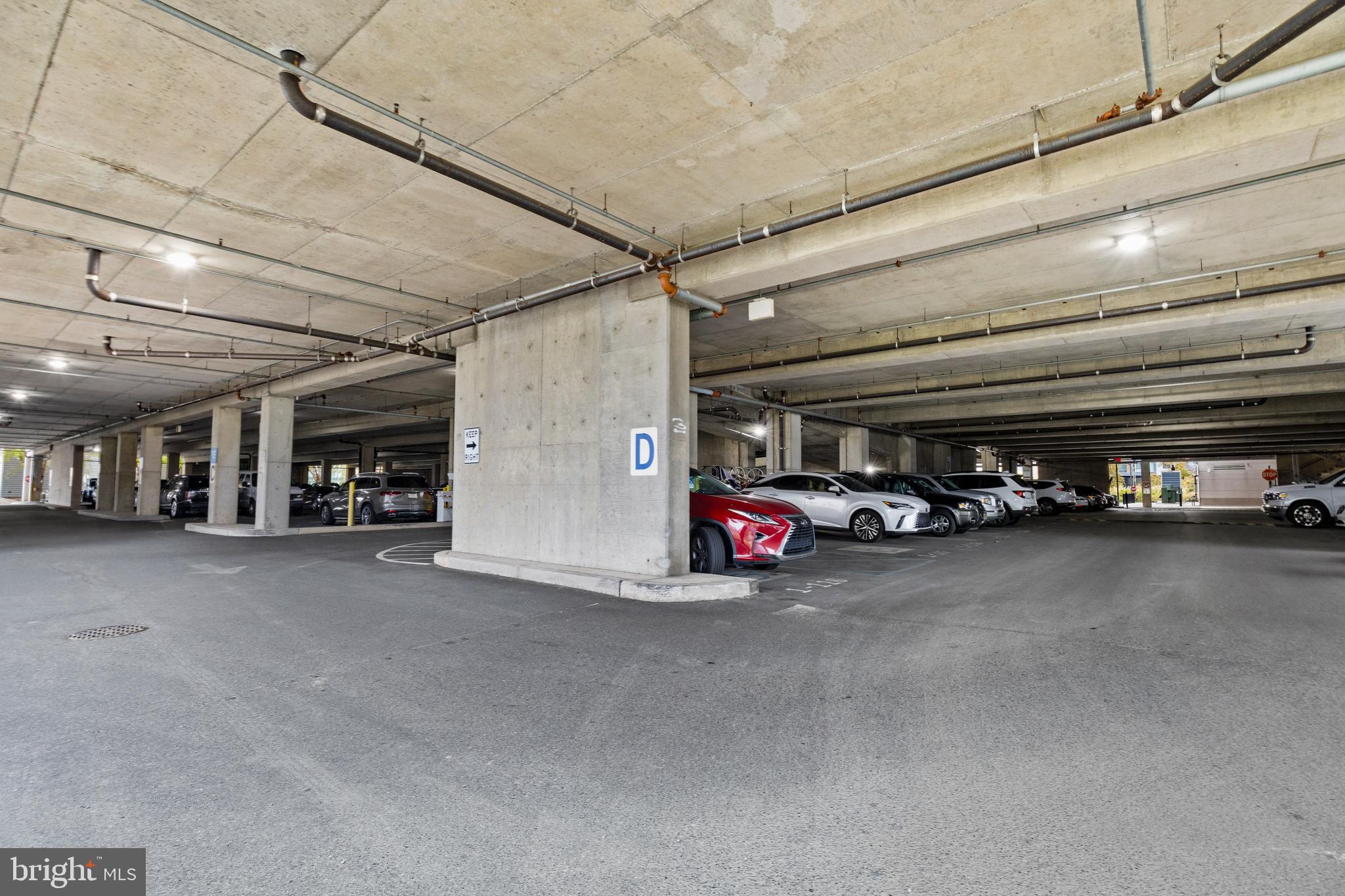 WATERFRONT SQUARE - Residential