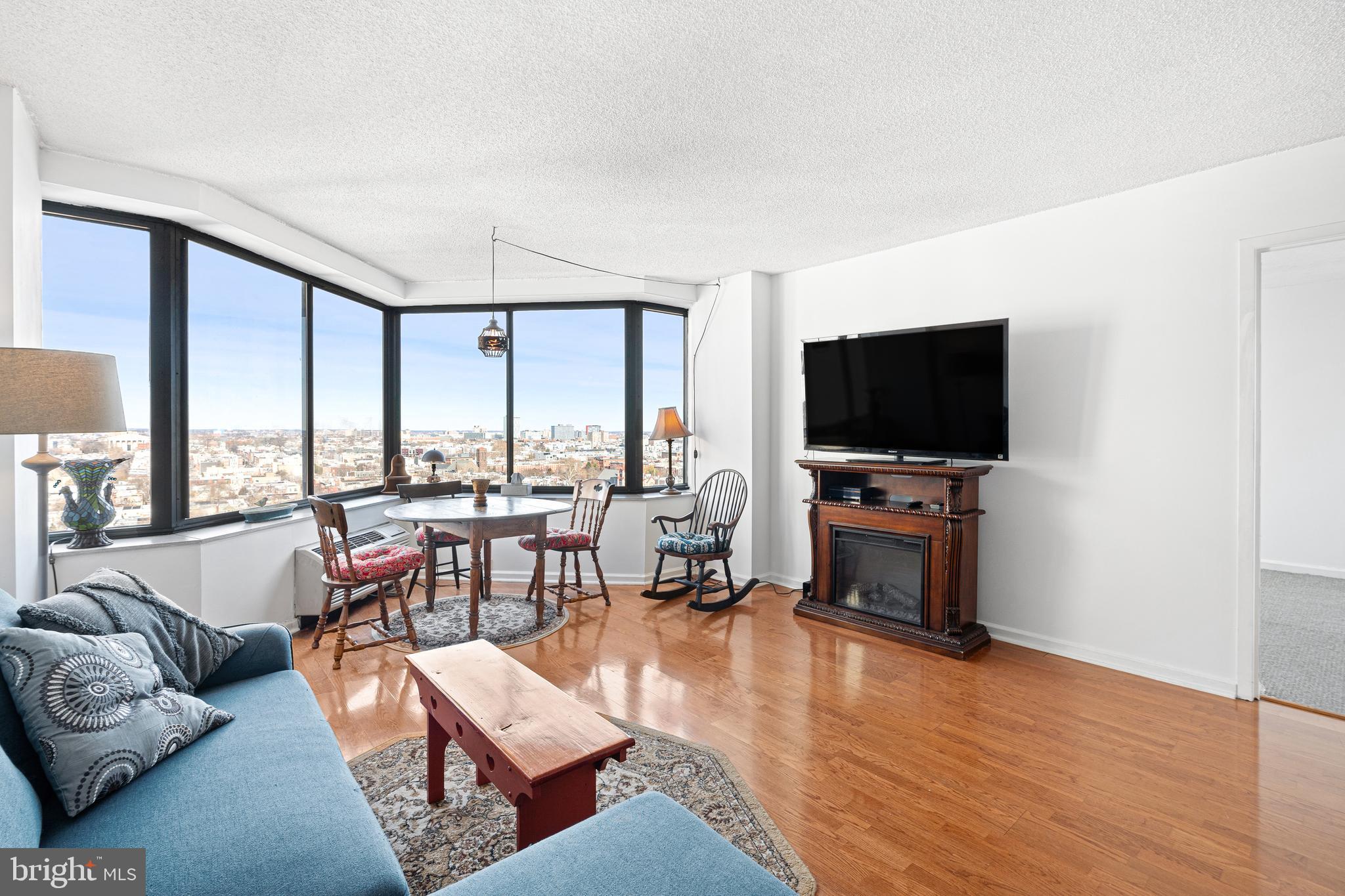 2001 HAMILTON STREET 2003