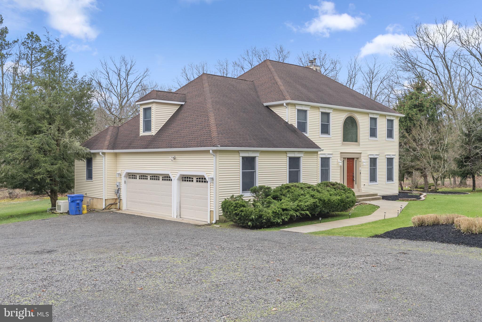 13 STONY CREEK COURT