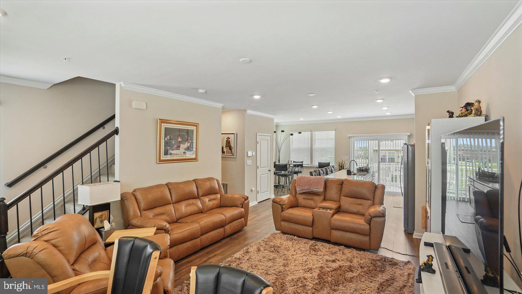 ROSEDALE - Residential