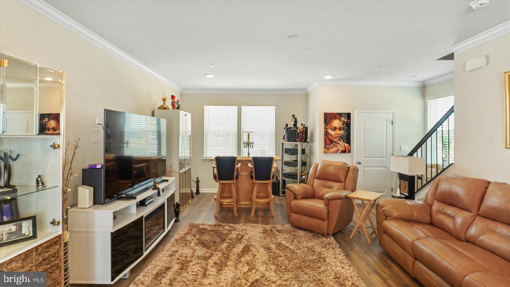 ROSEDALE - Residential