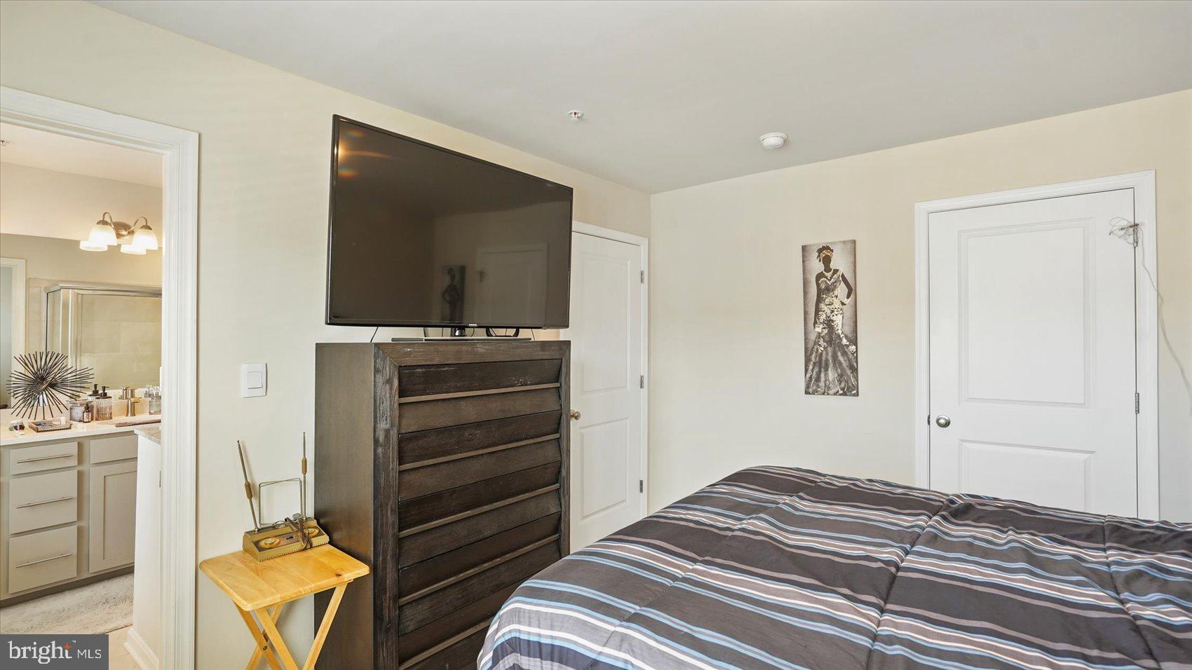 ROSEDALE - Residential